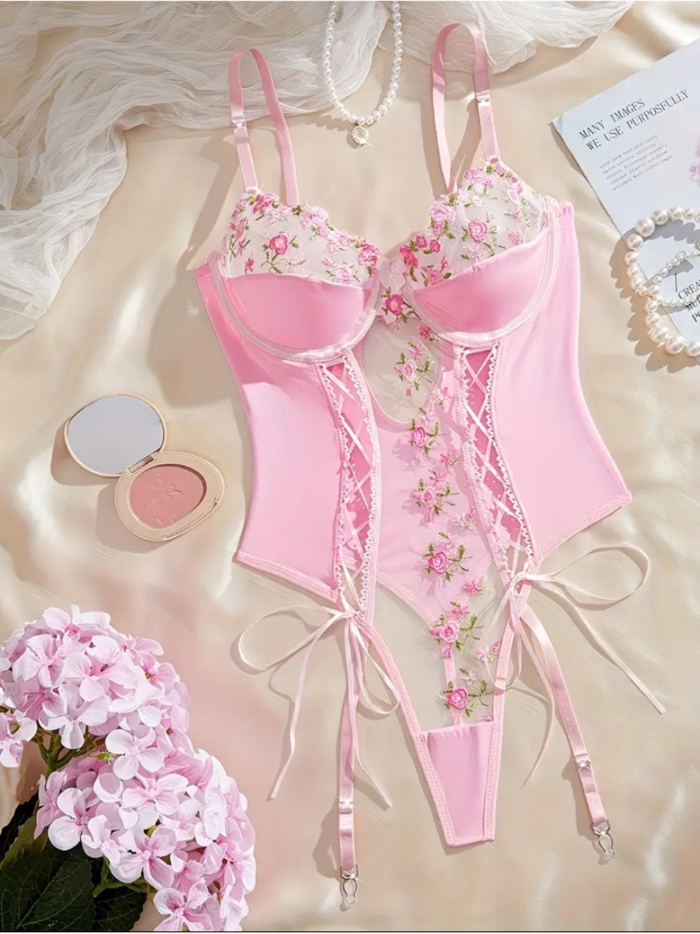 🎀 Elegant Pink Floral Lace Bodysuit 🎀 NWT